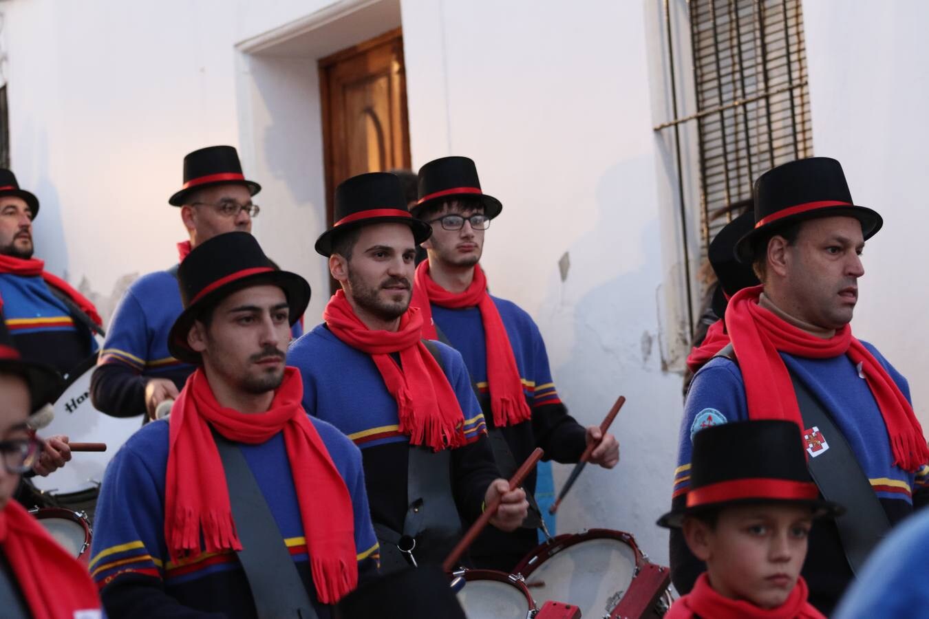 La Asociación juvenil La Trouppe ofreció un gran despliegue de fantasía con su recreación de La Bella y La Bestia.