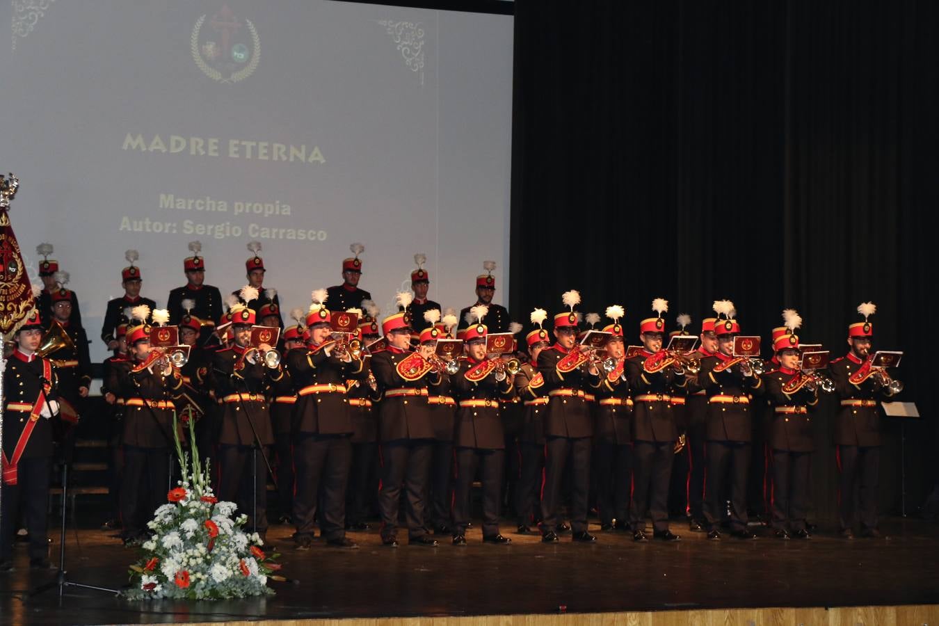 La Agrupación Musical 'Maestro Sousa' interpretando una de las Marchas de su repertorio para esta Semana Santa.
