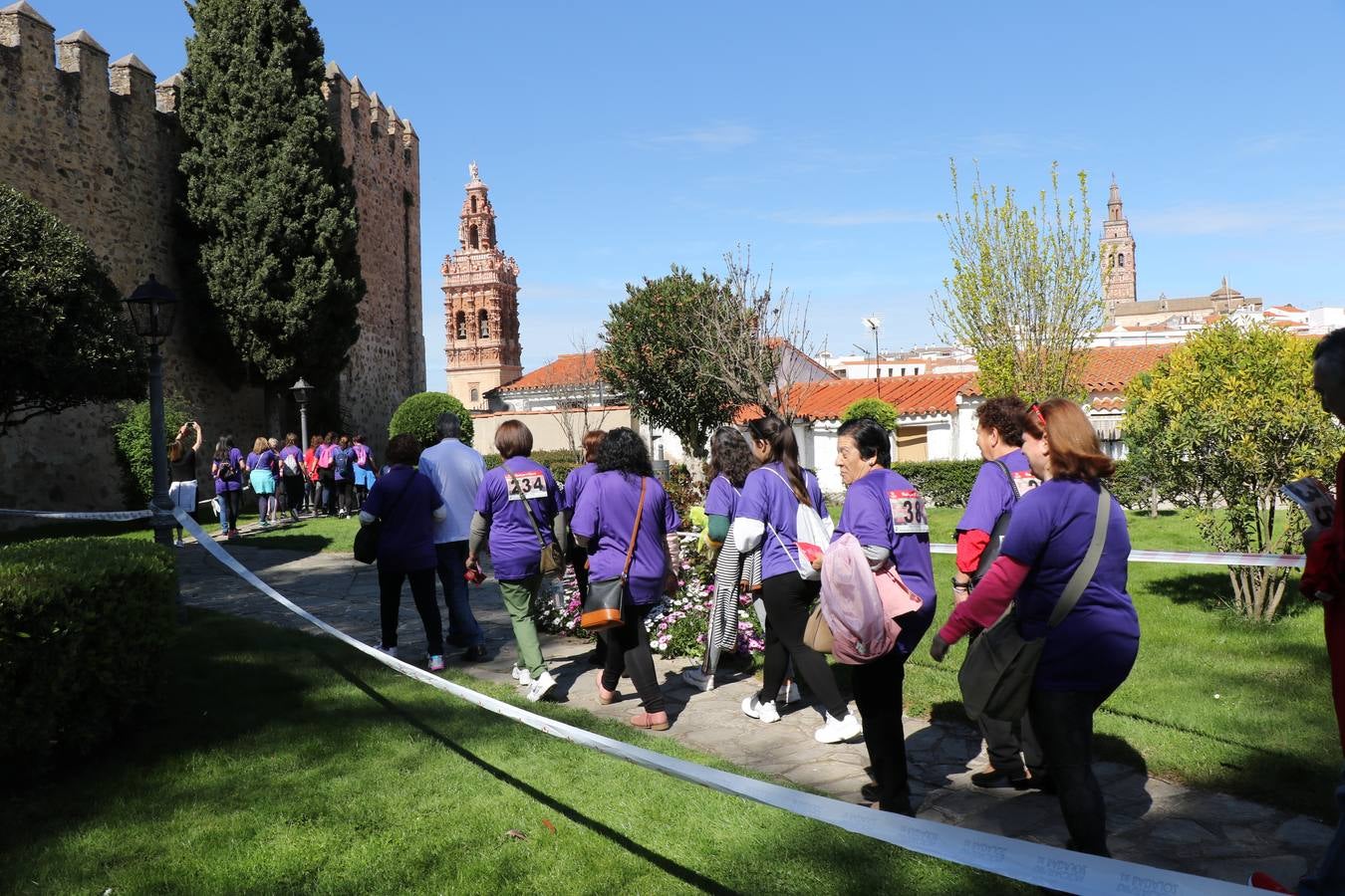 Participantes en la II Carrera de la Mujer.