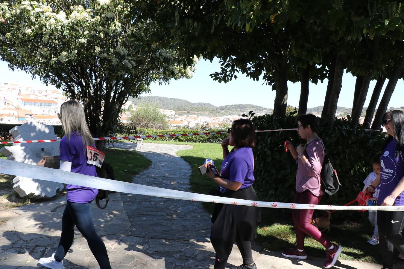 Participantes en la II Carrera de la Mujer.