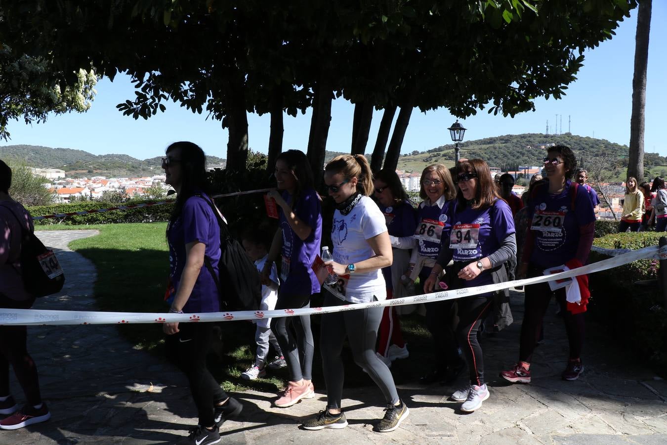 Participantes en la II Carrera de la Mujer.