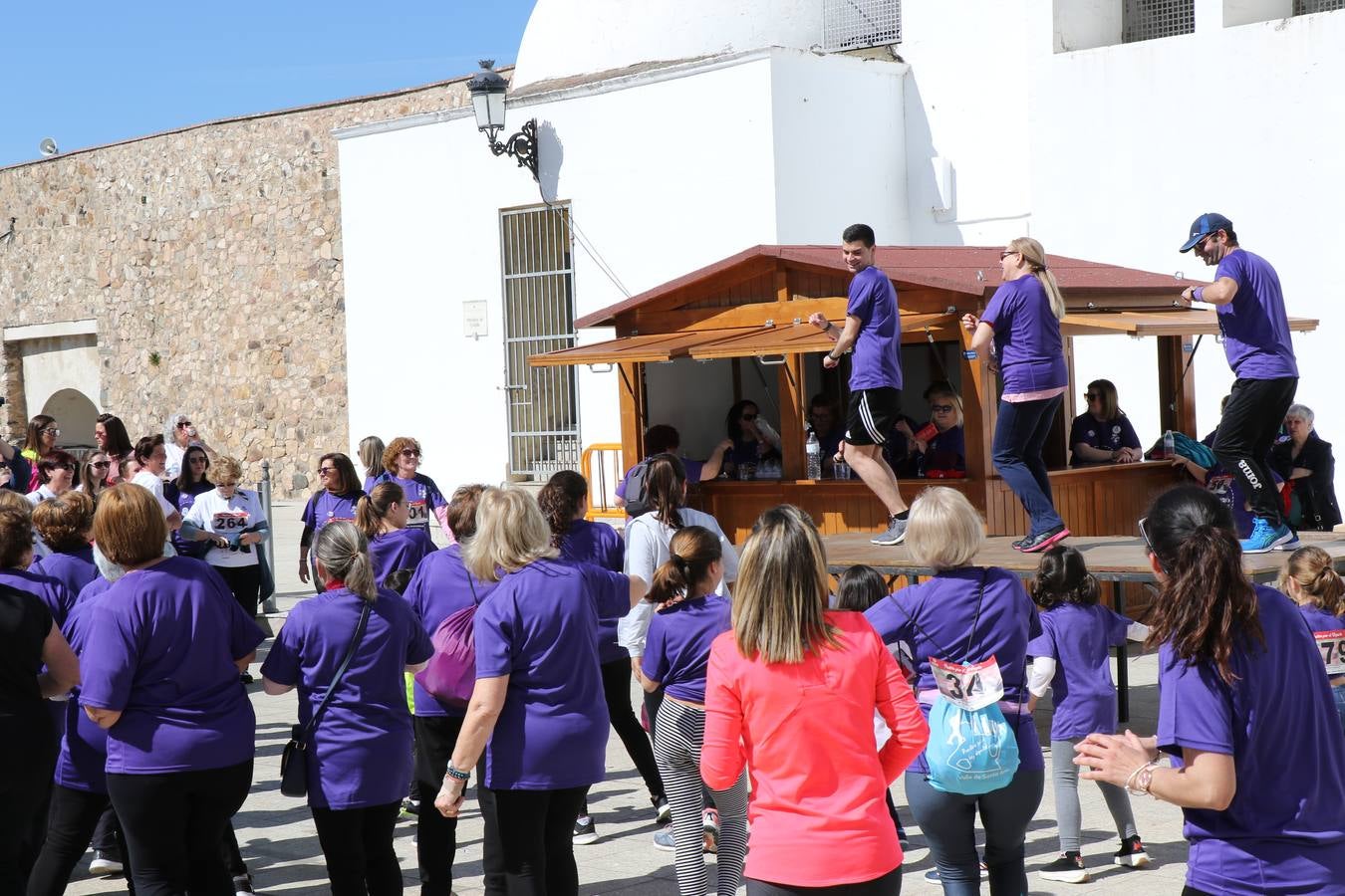 Participantes en la II Carrera de la Mujer.