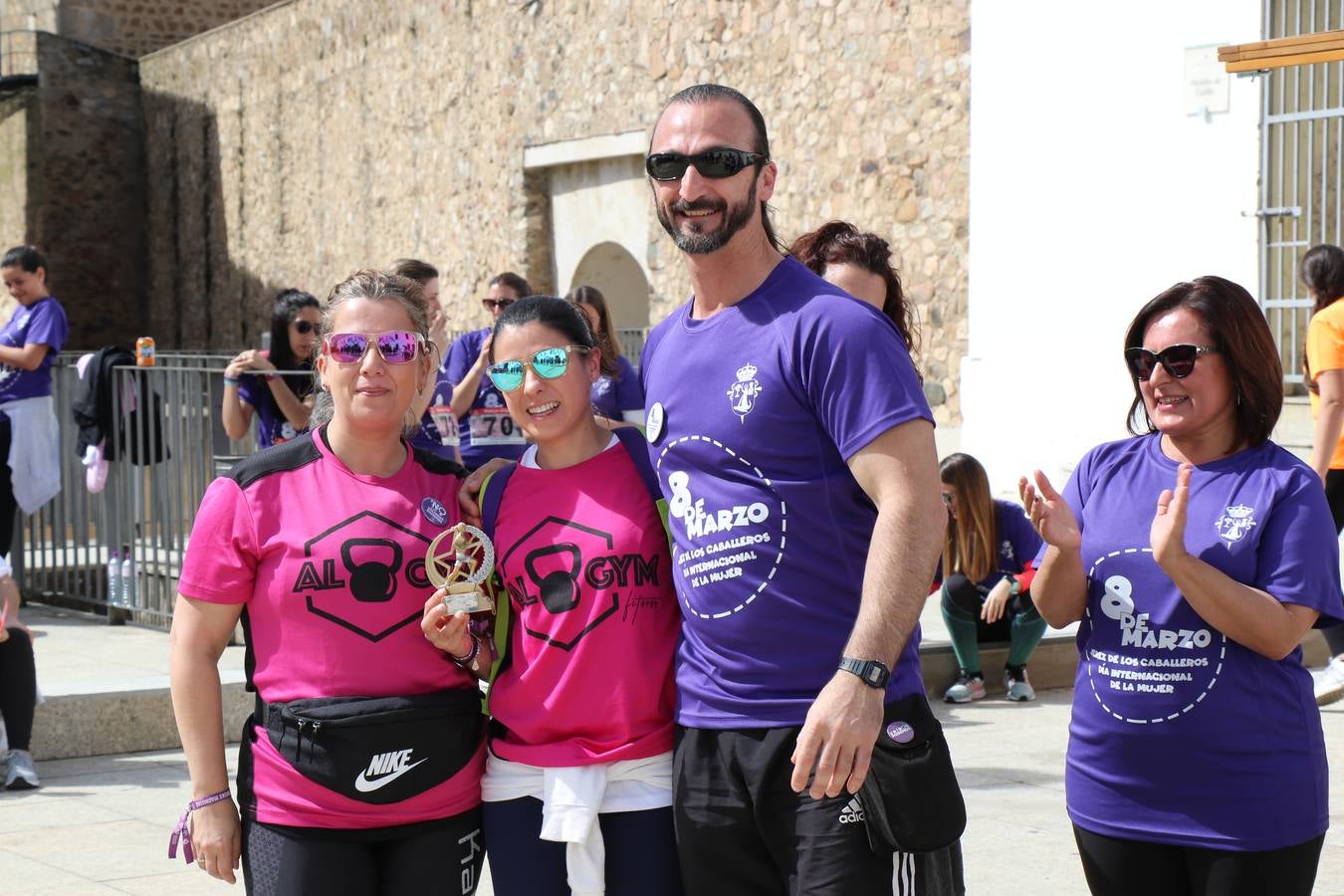 Participantes en la II Carrera de la Mujer.
