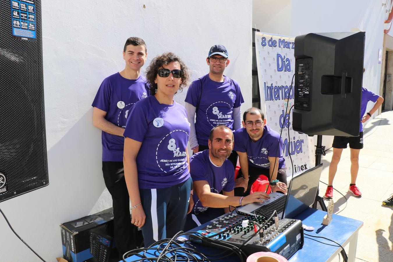 Participantes en la II Carrera de la Mujer.