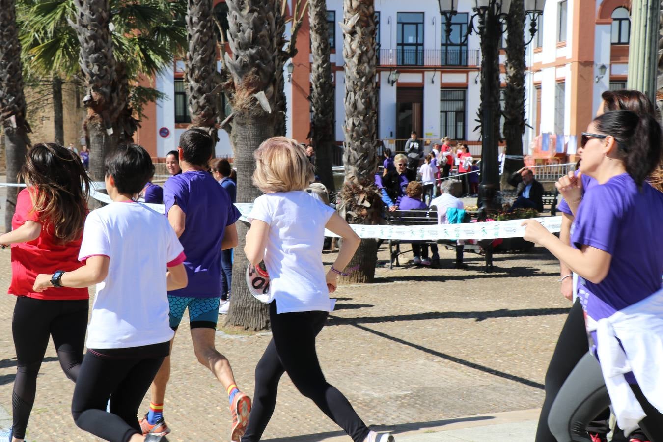 Participantes en la II Carrera de la Mujer.