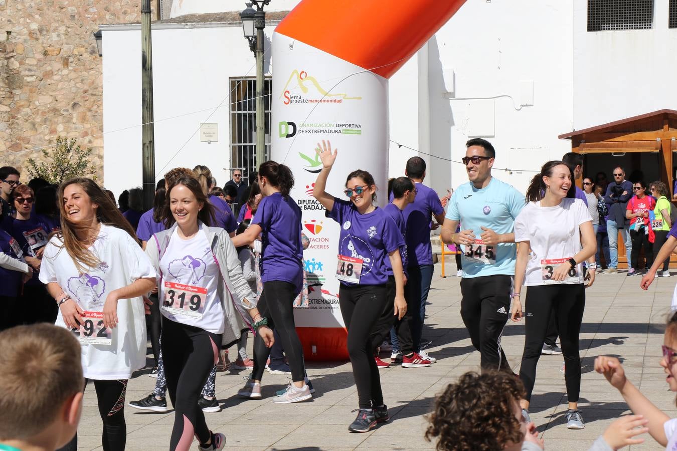 Participantes en la II Carrera de la Mujer.