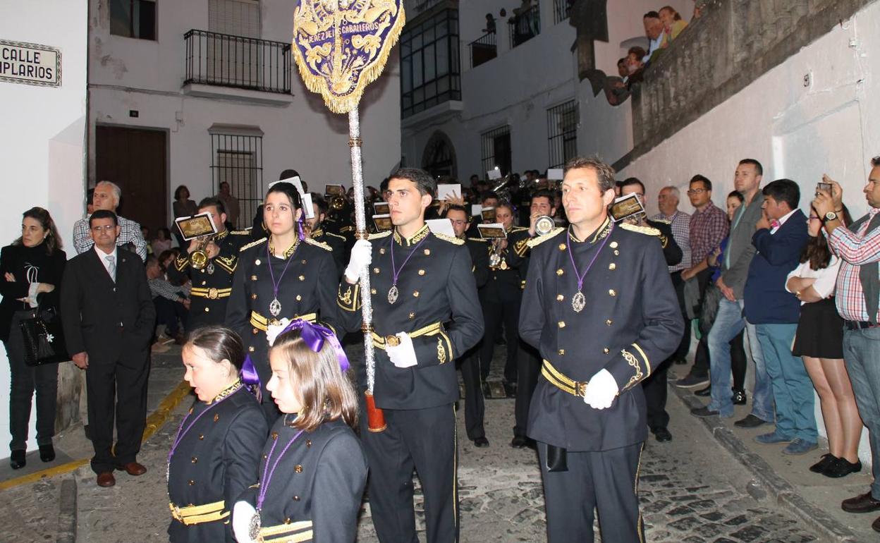 Los sones de Jesús resuenan con fervor y sentimiento este Viernes Santo