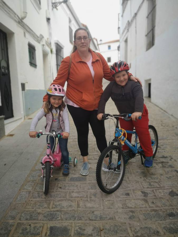 Con juguetes o sin ellos, todos han lucido una sonrisa, contentos por poder salir de casa.