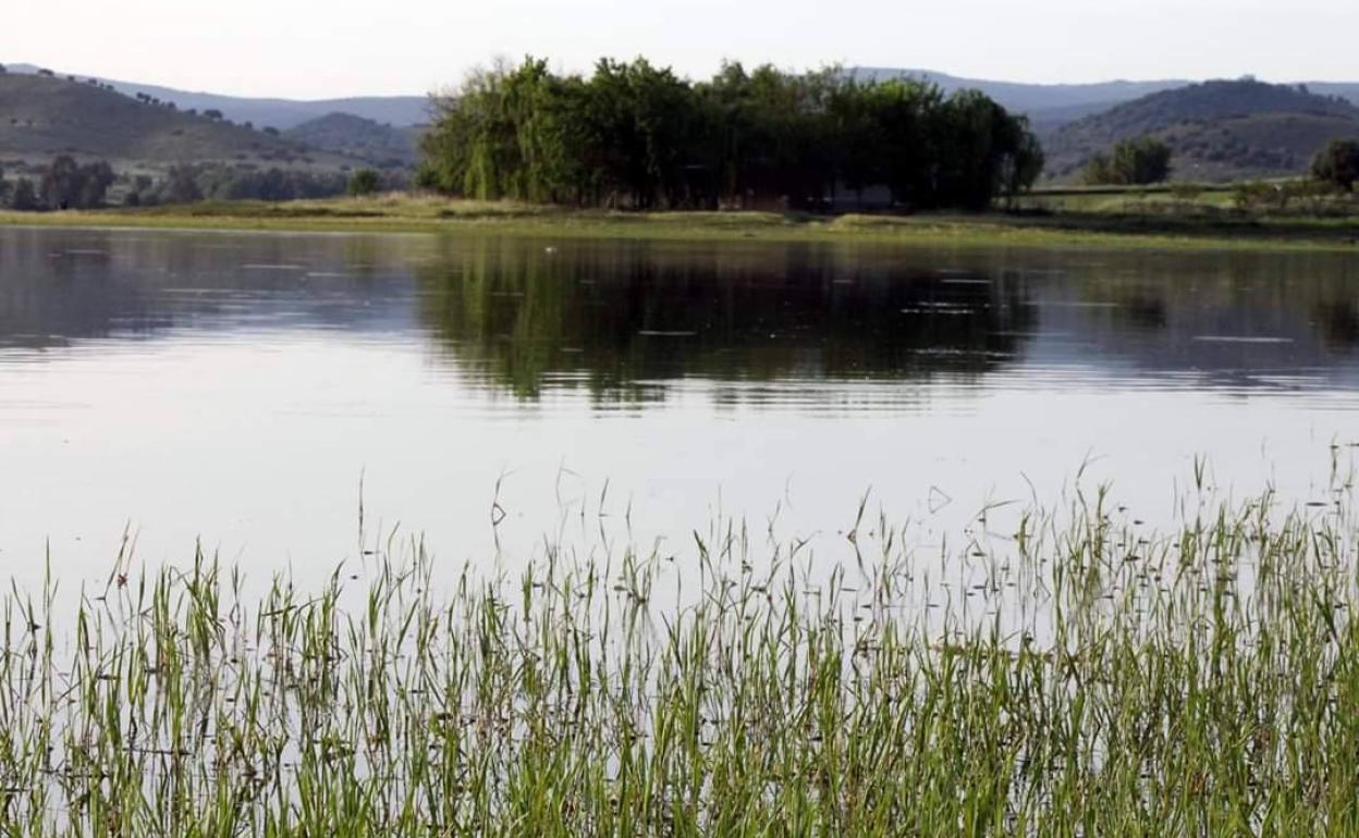 Pantano de Brovales, en el entorno de Jerez de los Caballeros.