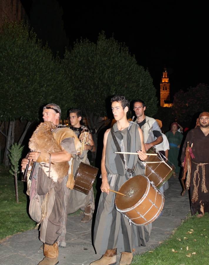 Escena de animación de calle en la fortaleza templaria.