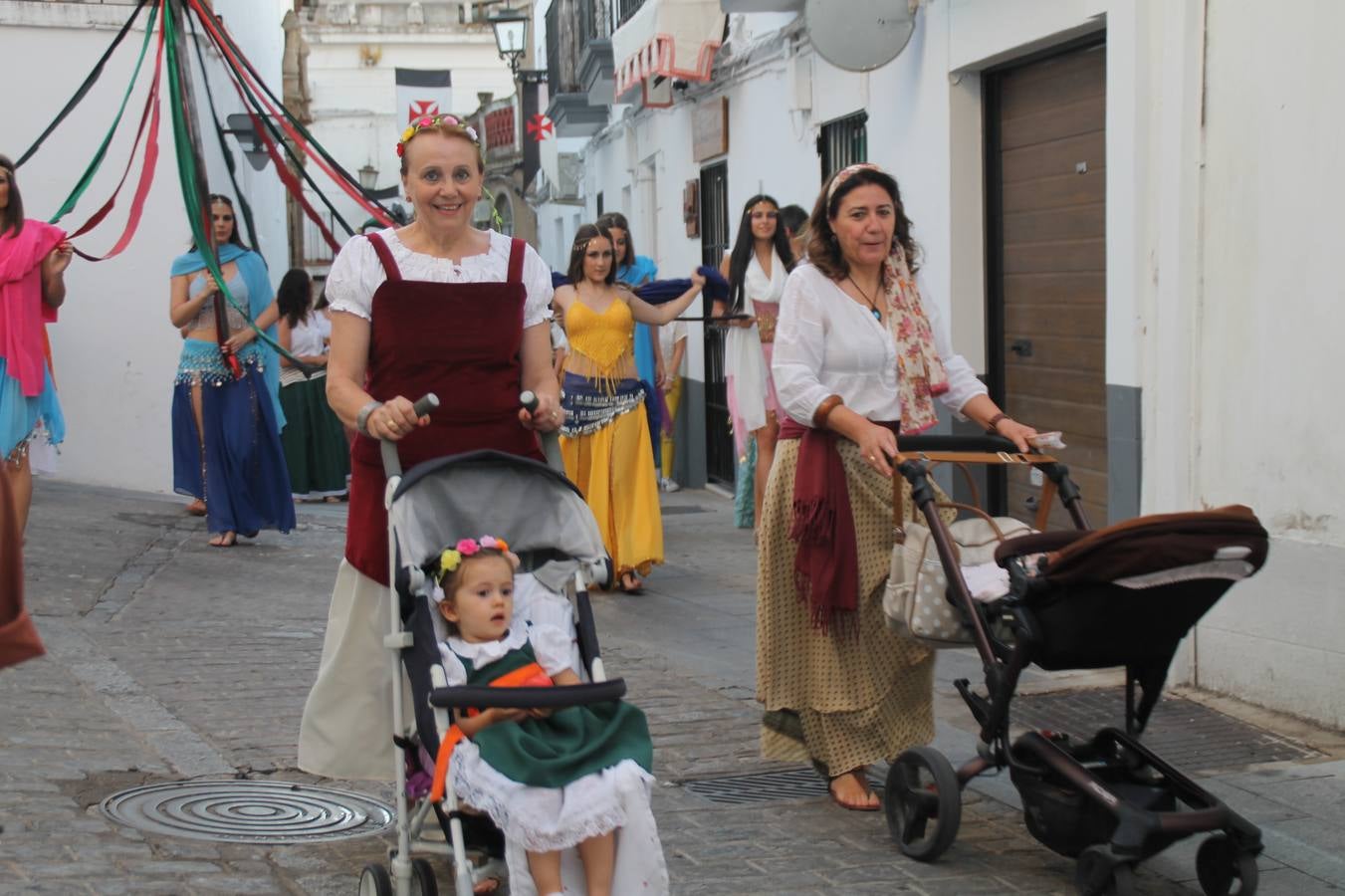 Escena de animación de calle en la fortaleza templaria.