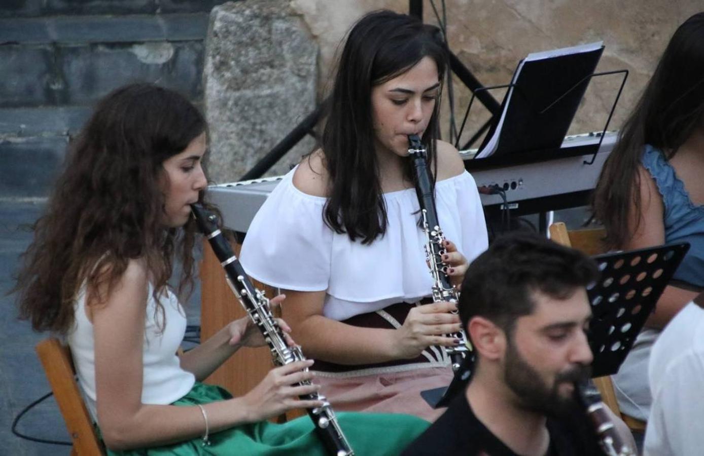 Concierto de la Asociación Musical de Jerez de los Caballeros en el cierre del Festiva Templario.