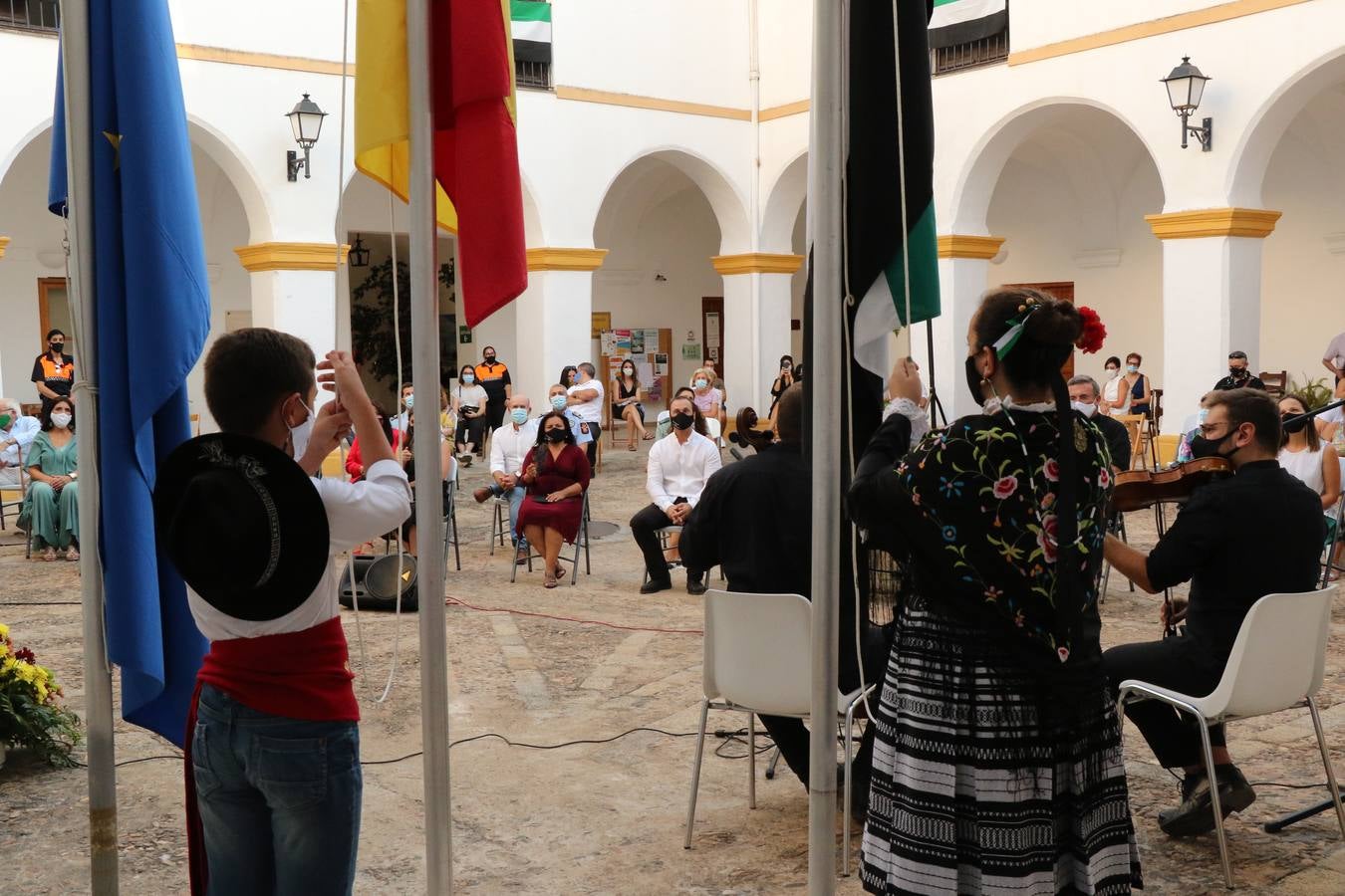 El alcalde de Jerez de los Caballeros, Juan Carlos Santan, durante su discurso.