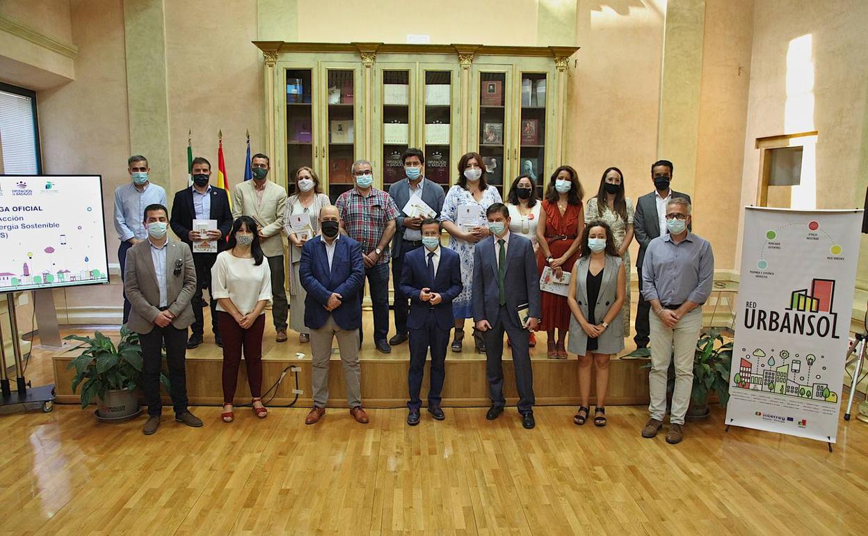 Acto celebrado ayer en la Diputación de Badajoz en torno al Plan Urbansol.
