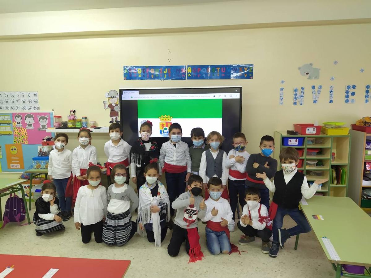 Fotos: Los centros educativos de Jerez y sus pedanías celebran el Día de Extremadura en la Escuela