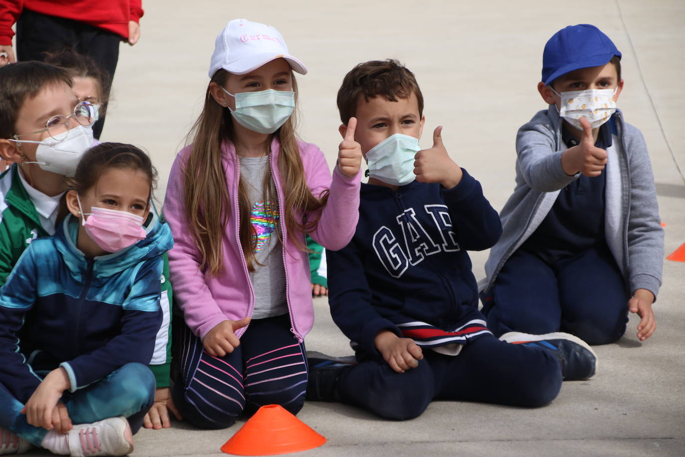 Fotos: Los sones cofrades resuenan con fervor y júbilo en el CEIP &#039;El Rodeo&#039;