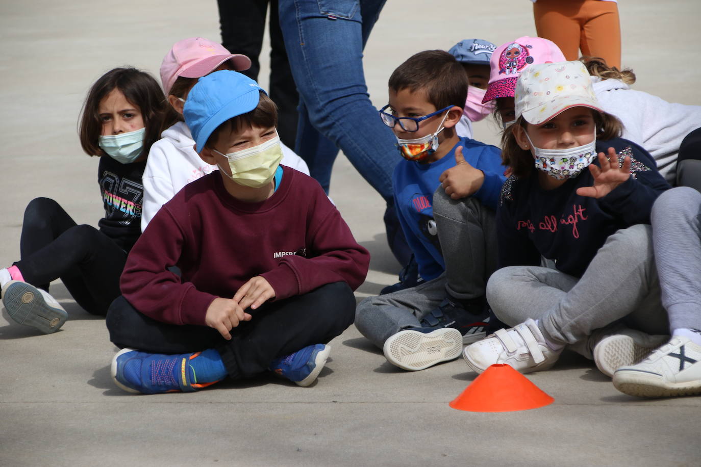 Fotos: Los sones cofrades resuenan con fervor y júbilo en el CEIP &#039;El Rodeo&#039;