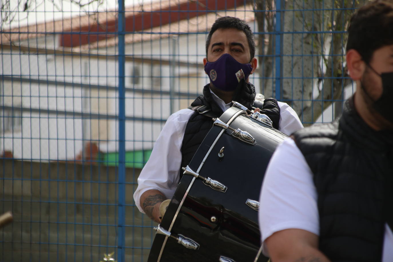 Fotos: Los sones cofrades resuenan con fervor y júbilo en el CEIP &#039;El Rodeo&#039;