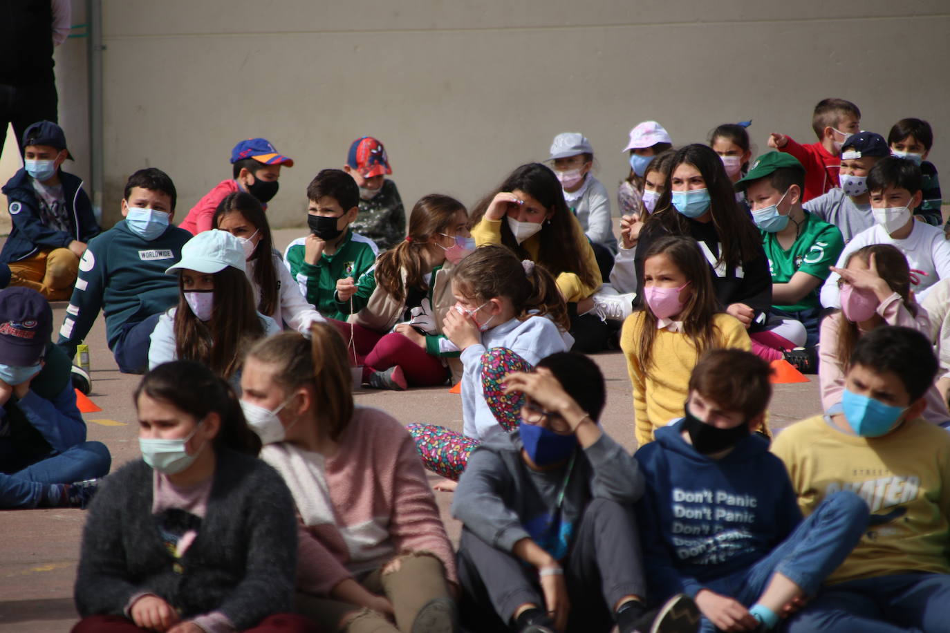 Fotos: Los sones cofrades resuenan con fervor y júbilo en el CEIP &#039;El Rodeo&#039;