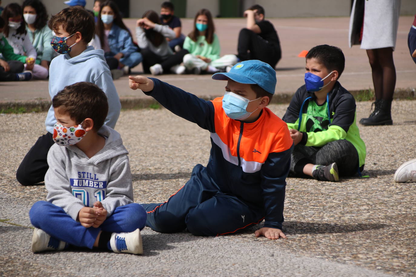 Fotos: Los sones cofrades resuenan con fervor y júbilo en el CEIP &#039;El Rodeo&#039;