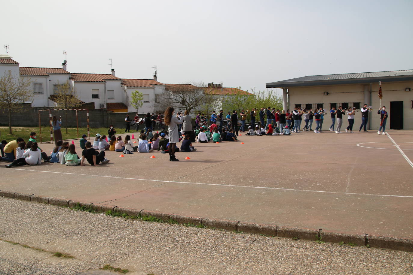 Fotos: Los sones cofrades resuenan con fervor y júbilo en el CEIP &#039;El Rodeo&#039;