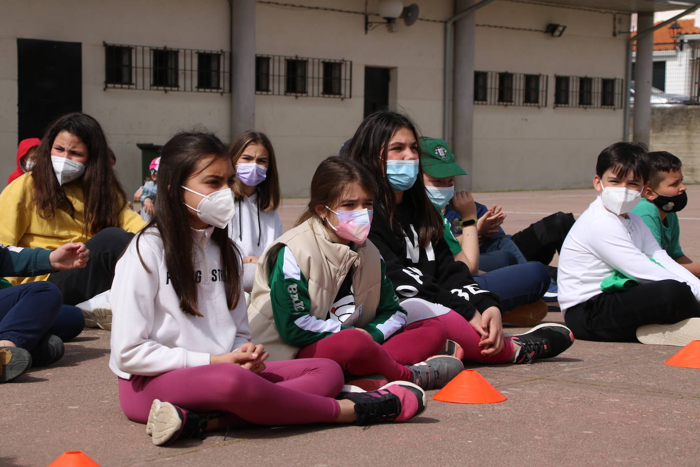 Fotos: Los sones cofrades resuenan con fervor y júbilo en el CEIP &#039;El Rodeo&#039;