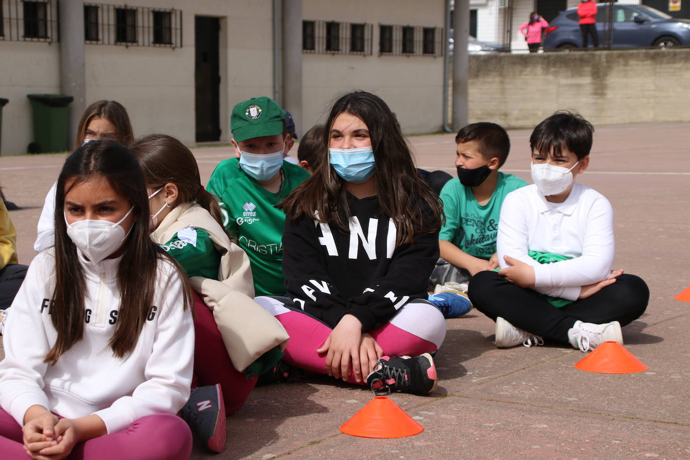 Fotos: Los sones cofrades resuenan con fervor y júbilo en el CEIP &#039;El Rodeo&#039;