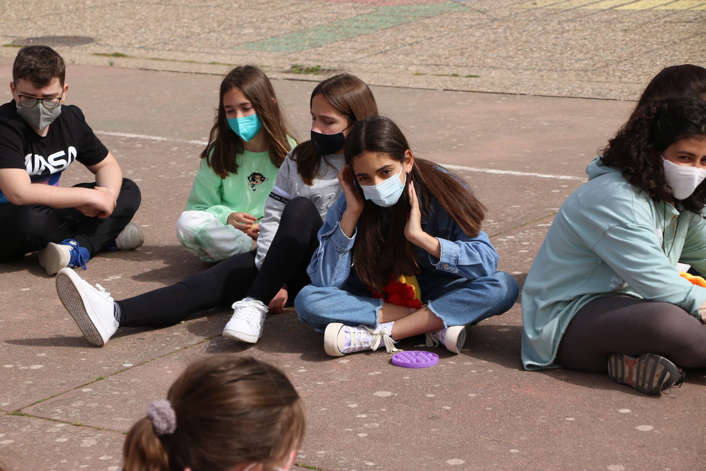 Fotos: Los sones cofrades resuenan con fervor y júbilo en el CEIP &#039;El Rodeo&#039;
