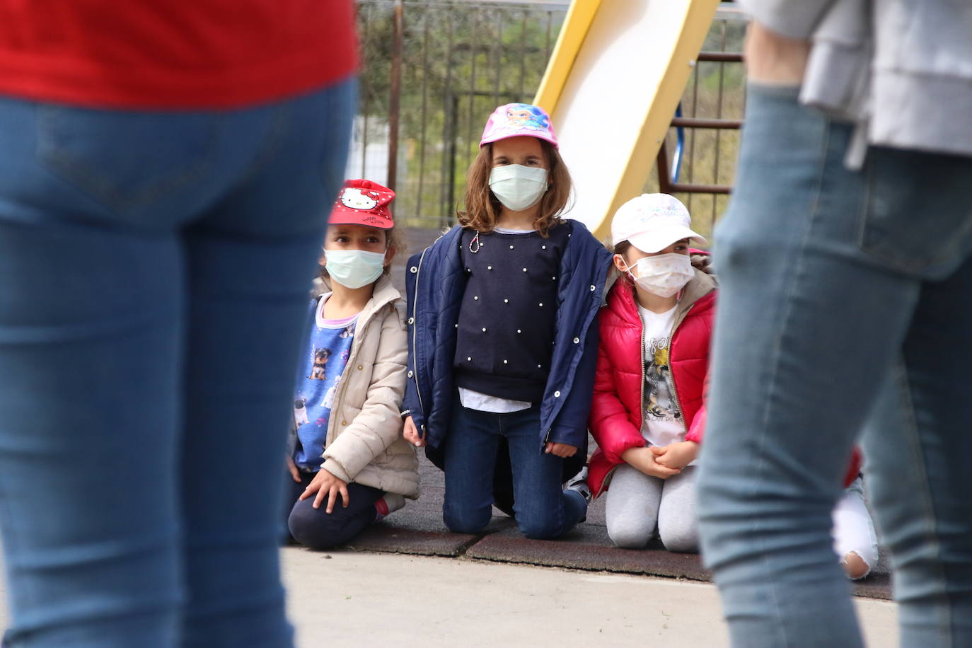 Fotos: Los sones cofrades resuenan con fervor y júbilo en el CEIP &#039;El Rodeo&#039;
