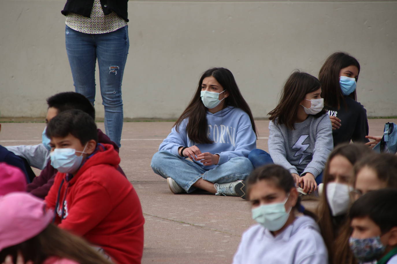 Fotos: Los sones cofrades resuenan con fervor y júbilo en el CEIP &#039;El Rodeo&#039;