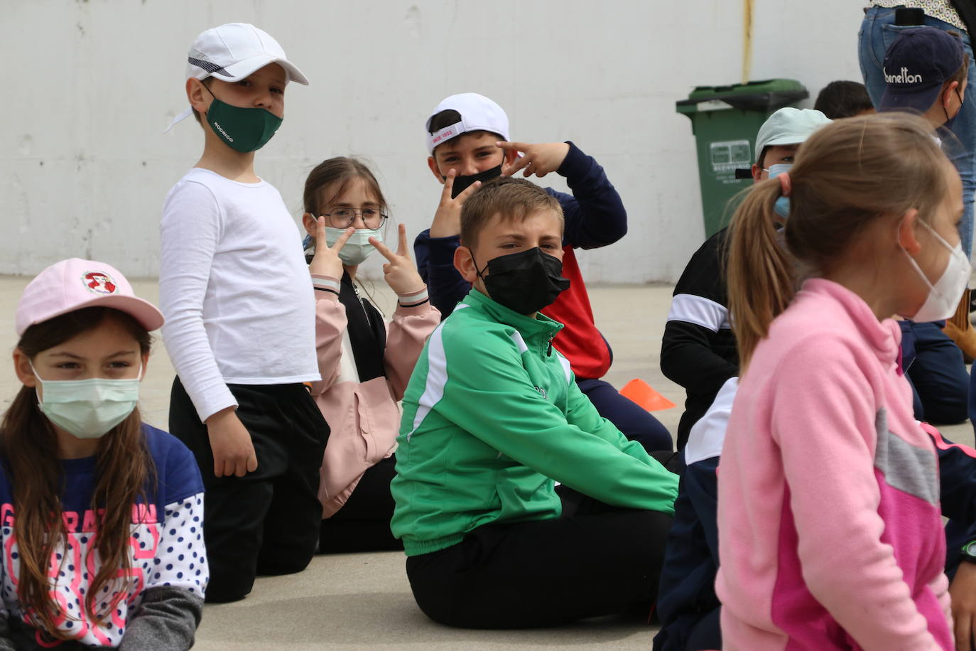 Fotos: Los sones cofrades resuenan con fervor y júbilo en el CEIP &#039;El Rodeo&#039;