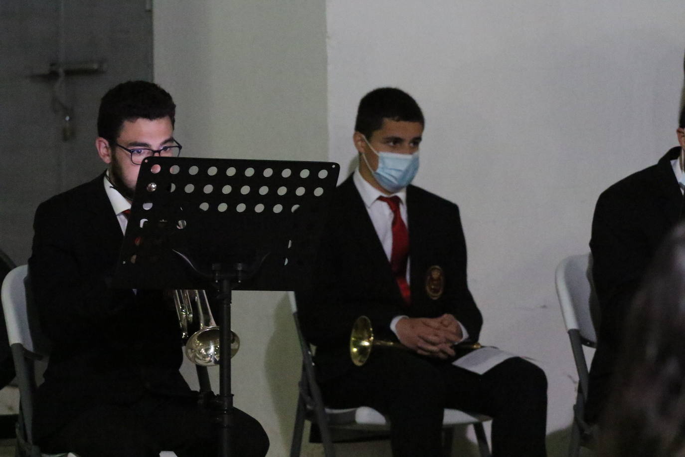 Fotos: La Plaza de la Alcazaba acoge varios conciertos de bandas con un fin solidario