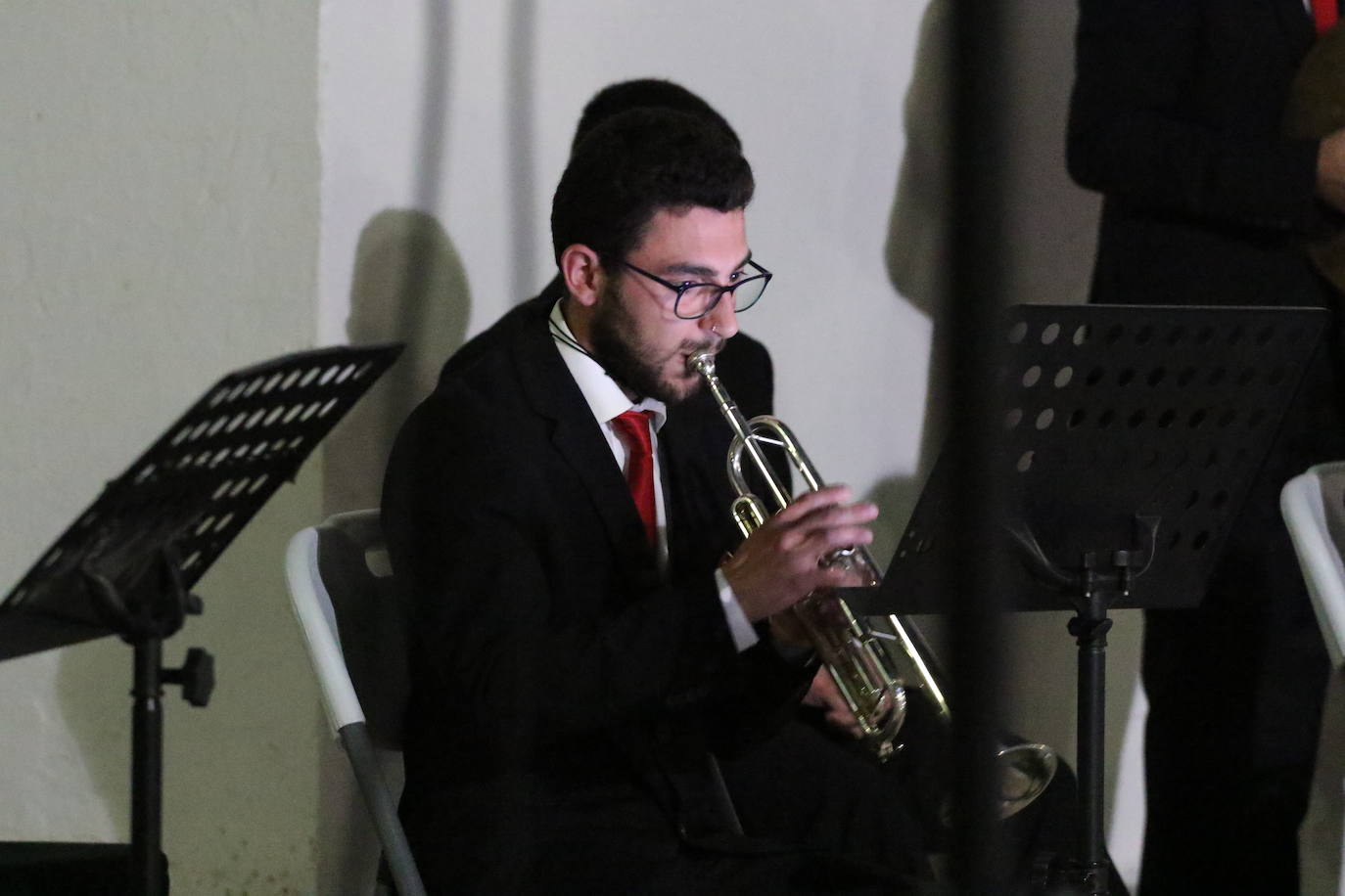 Fotos: La Plaza de la Alcazaba acoge varios conciertos de bandas con un fin solidario