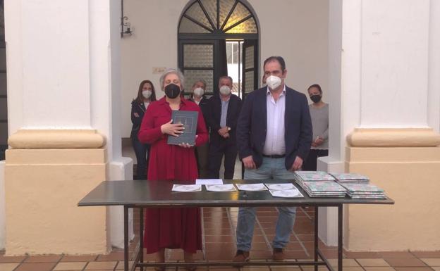 Presentación revista-anuario cofrade 2021. 
