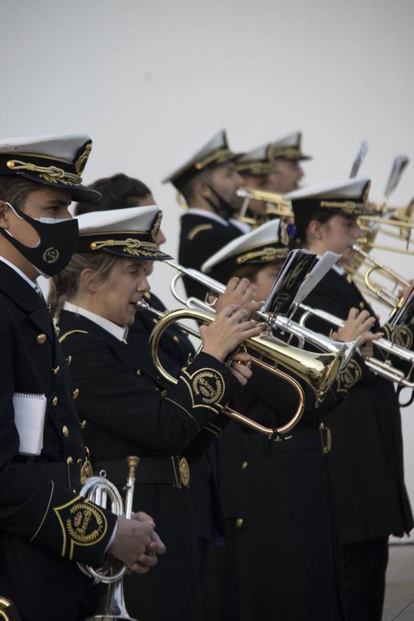 Fotos: La Plaza de la Alcazaba acoge varios conciertos de bandas con un fin solidario