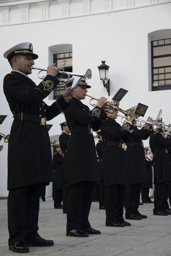 Fotos: La Plaza de la Alcazaba acoge varios conciertos de bandas con un fin solidario
