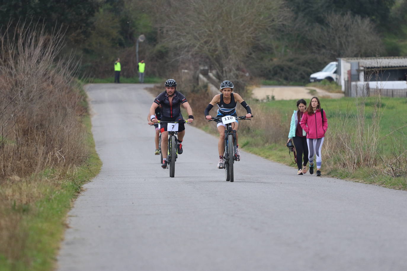 Fotos: Carlos Cobos e Irene Cascajosa ganan el II Duatlón Cross &#039;Dehesa de Jerez&#039;