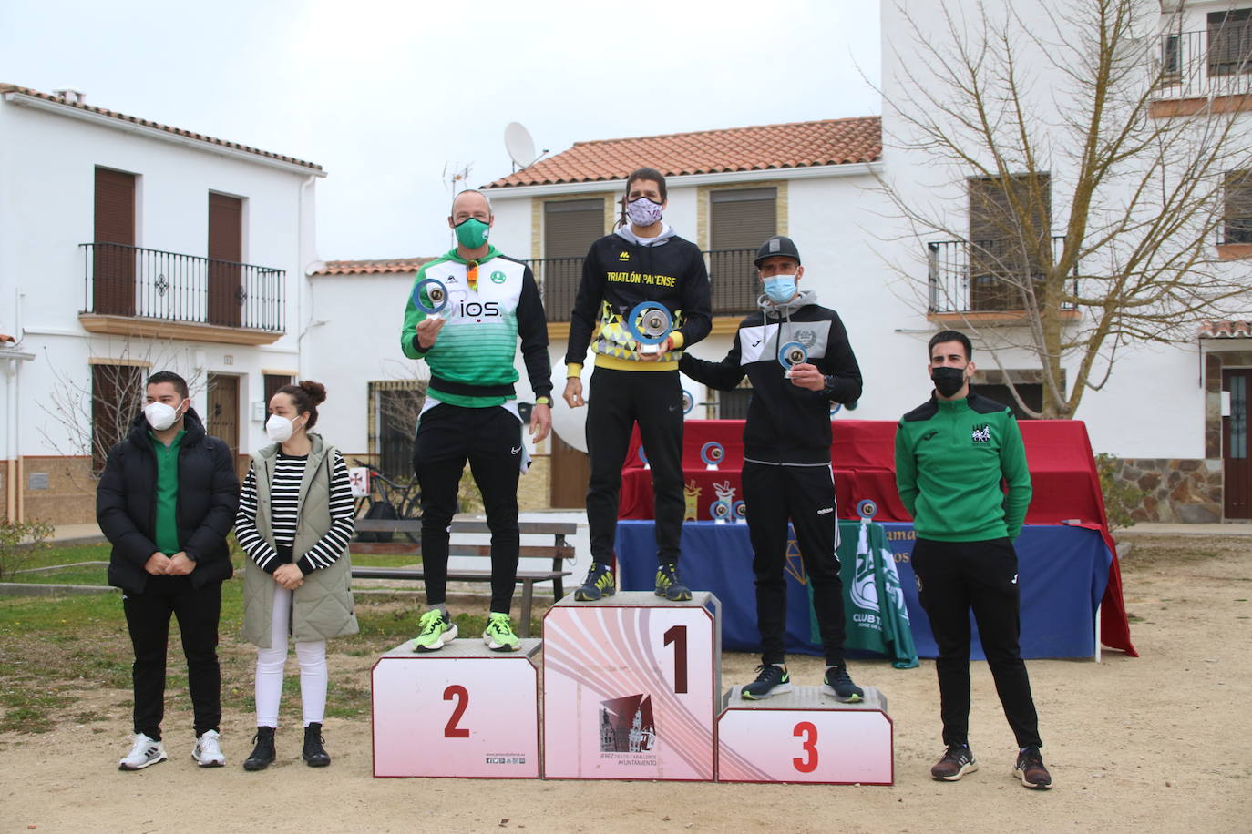 Fotos: Carlos Cobos e Irene Cascajosa ganan el II Duatlón Cross &#039;Dehesa de Jerez&#039;