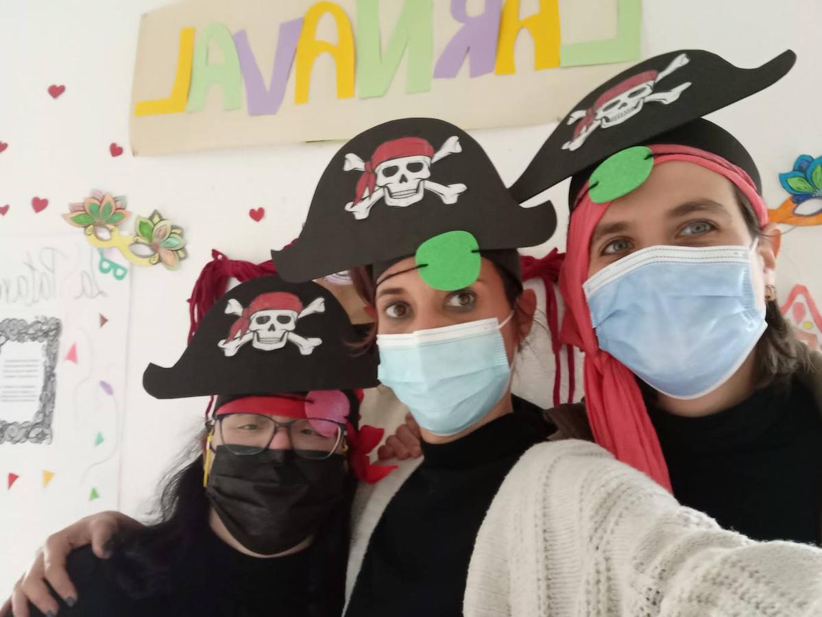 Fotos: El Carnaval llena de color, ritmo y alegría los centros educativos