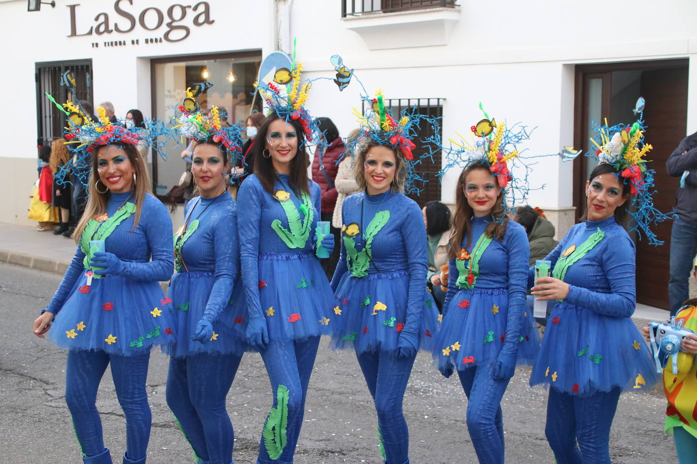 Fotos: El Carnaval vuelve a teñir de color y alegría las calles de Jerez