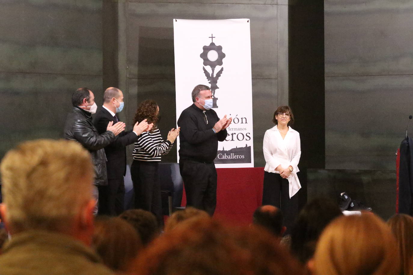 Fotos: Emoción, sentimiento y esperanza en el II &#039;Pregón del costalero&#039; a cargo de Isabel Yolanda Domínguez Vellarino