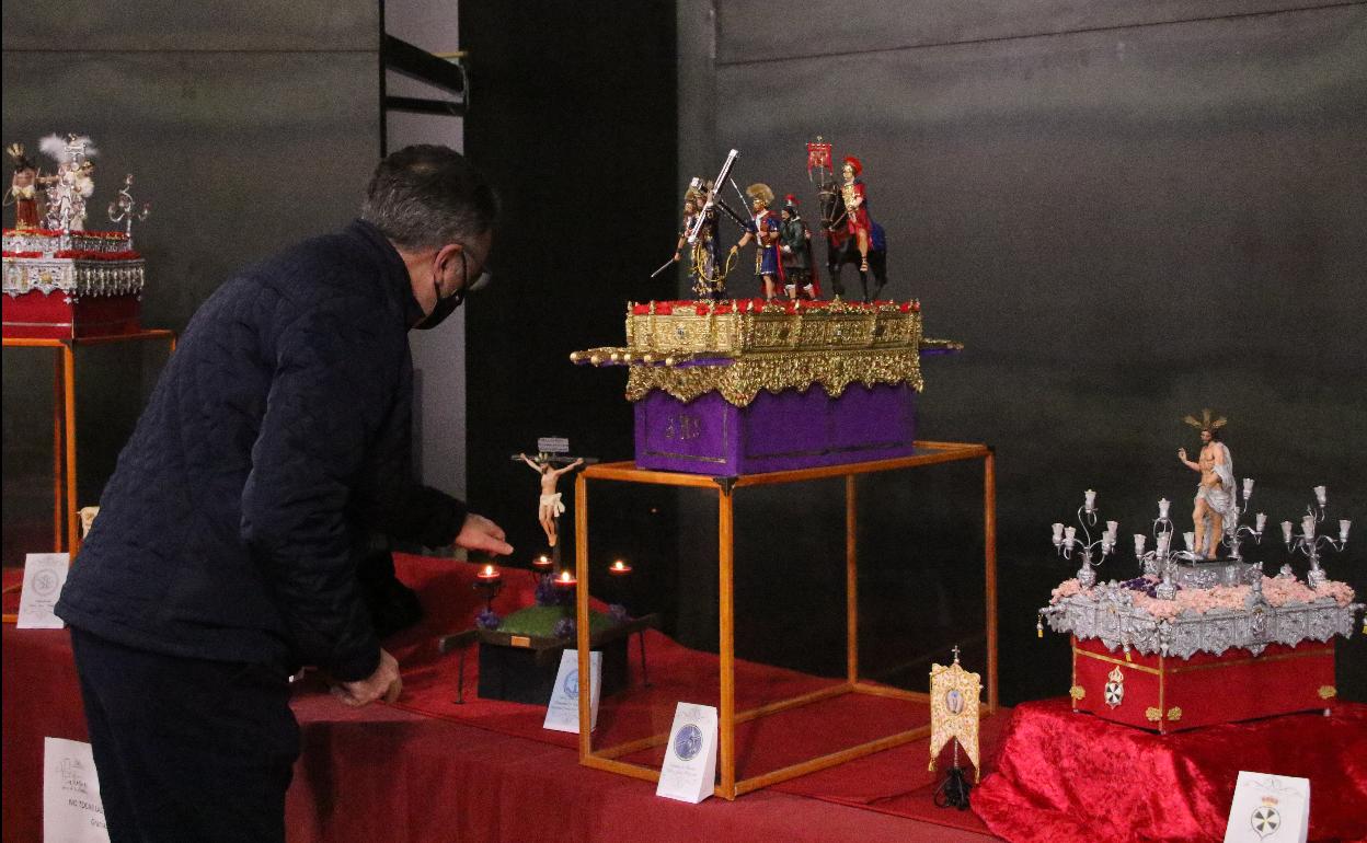 La Casa de la Cultura acoge la exposición 'Semana Santa de Jerez de los Caballeros. Tradición y Cultura' hasta el 18 de abril