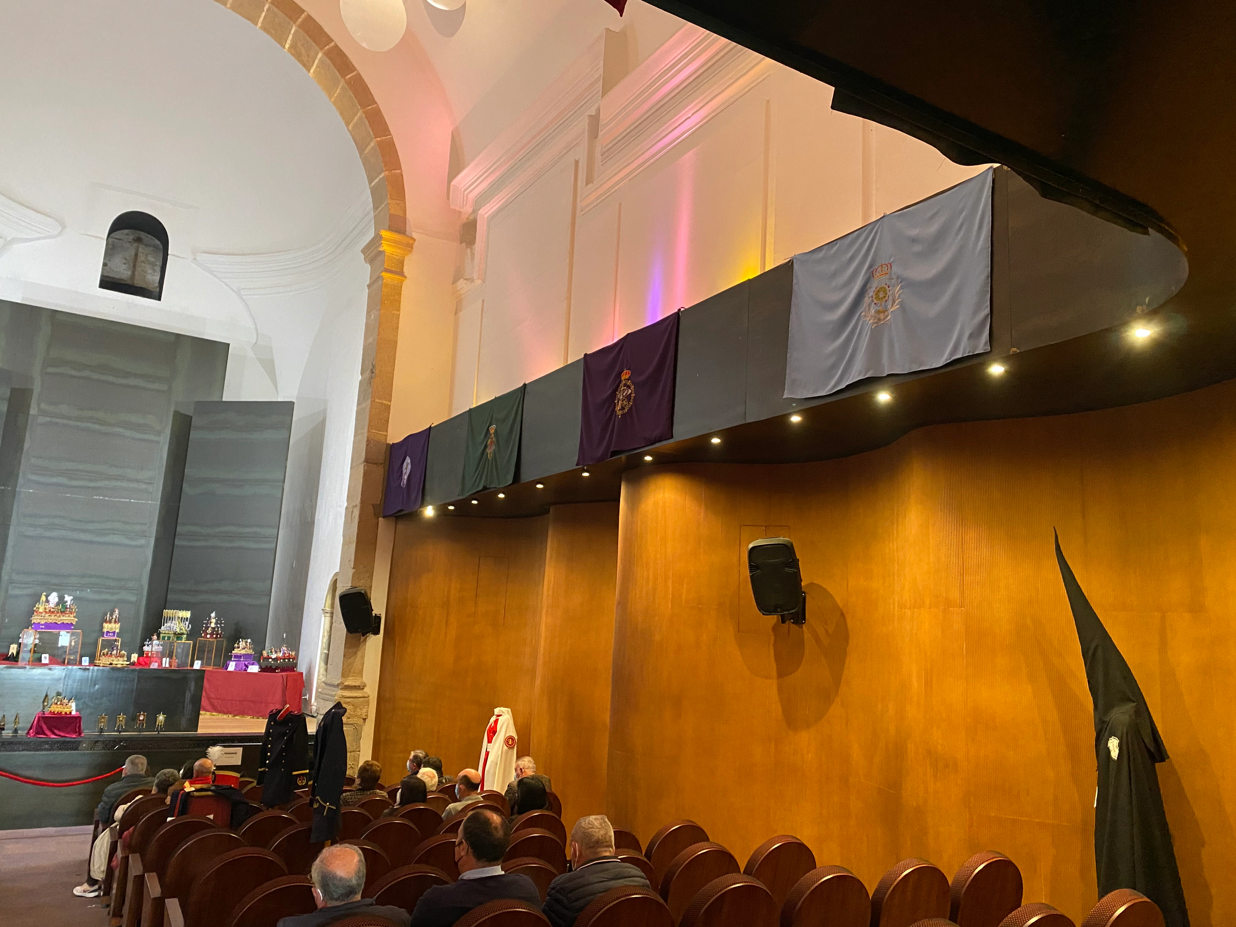 Fotos: La Casa de la Cultura acoge la exposición &#039;Semana Santa de Jerez de los Caballeros. Tradición y Cultura&#039;