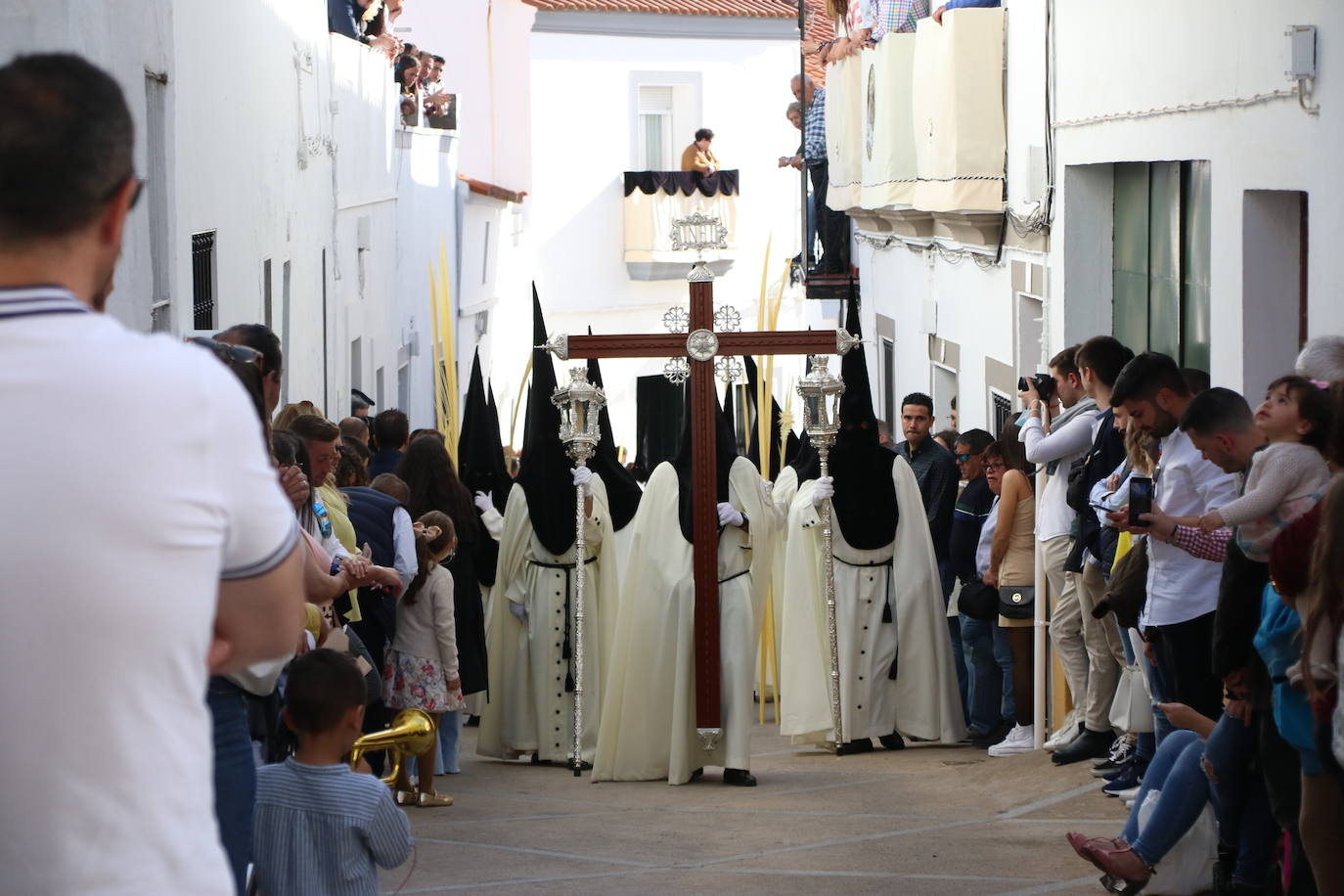 Fotos: Vuelve el fervor a las calles de Jerez de los Caballeros con la llegada de un anhelado Domingo de Ramos