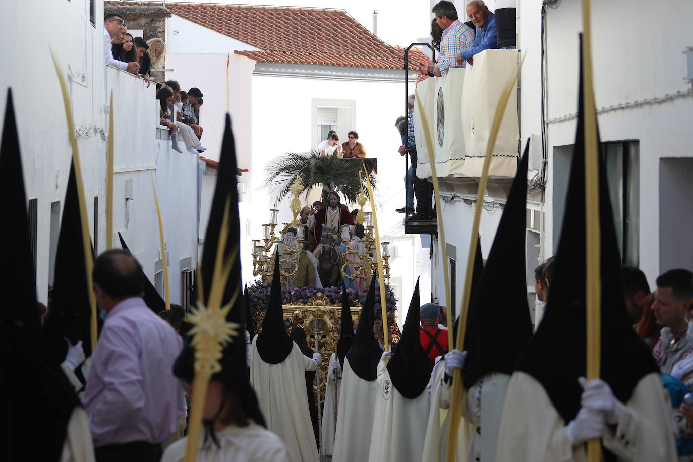 Fotos: Vuelve el fervor a las calles de Jerez de los Caballeros con la llegada de un anhelado Domingo de Ramos