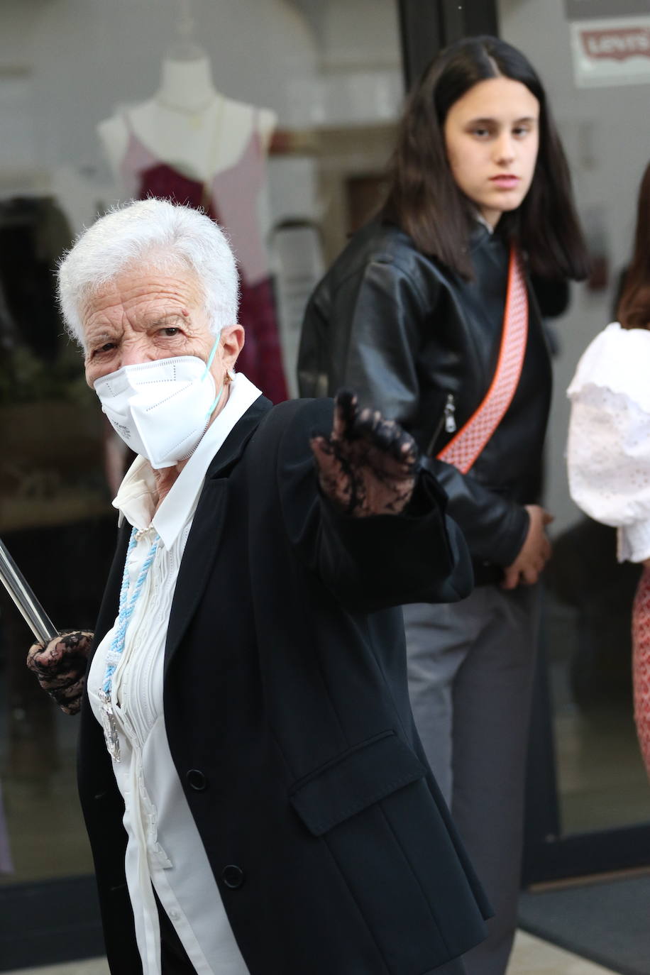 Fotos: El fervor envuelve la tarde de Viernes Santo en Jerez de los Caballeros