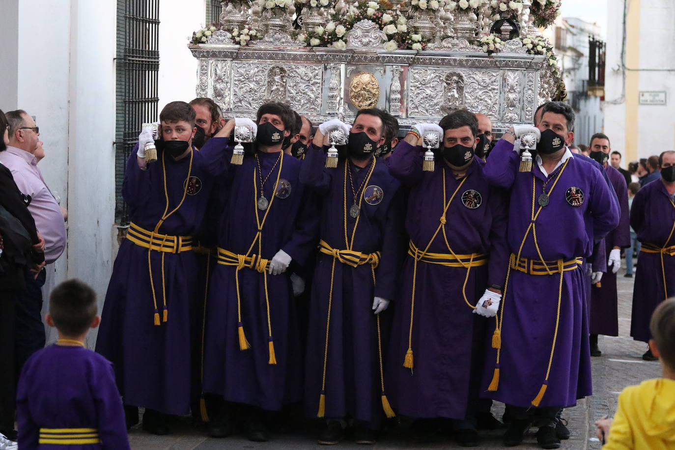 Fotos: El fervor envuelve la tarde de Viernes Santo en Jerez de los Caballeros