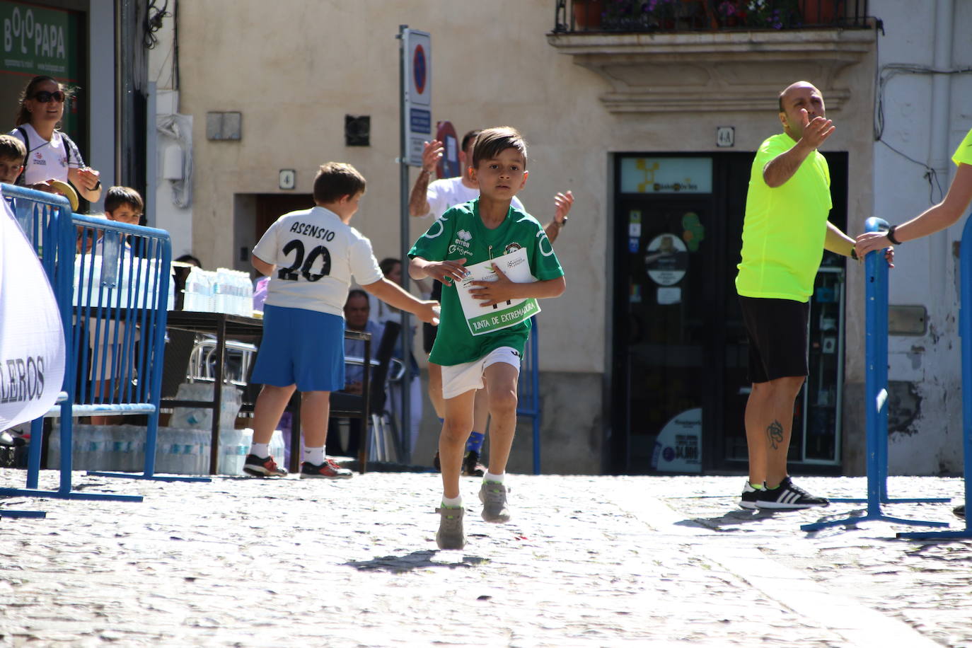 Fotos: Bruno Paixão y Anabel Benítez, vencedores de la XXIII Carrera Popular de Jerez de los Caballeros