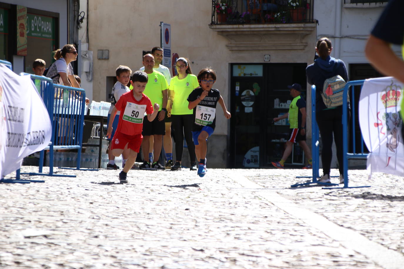 Fotos: Bruno Paixão y Anabel Benítez, vencedores de la XXIII Carrera Popular de Jerez de los Caballeros