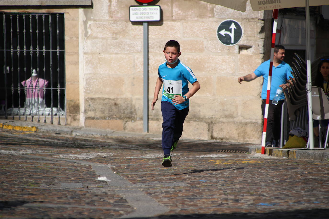Fotos: Bruno Paixão y Anabel Benítez, vencedores de la XXIII Carrera Popular de Jerez de los Caballeros